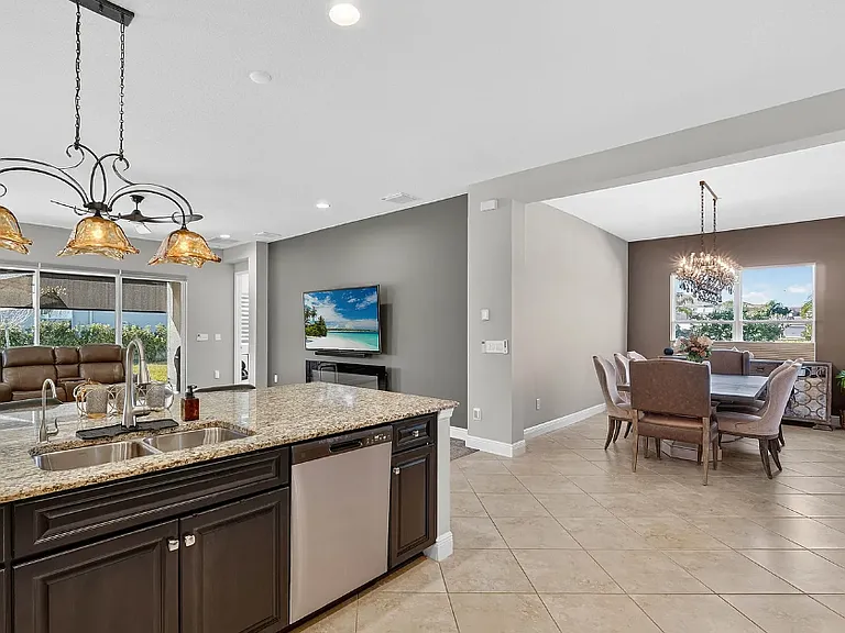 30724 Lindentree Dr — Photo 13