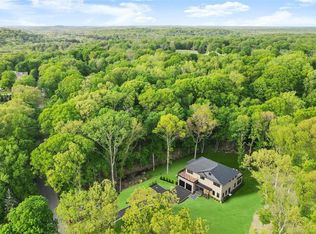 82 Round Hill Rd, Armonk, NY 10504