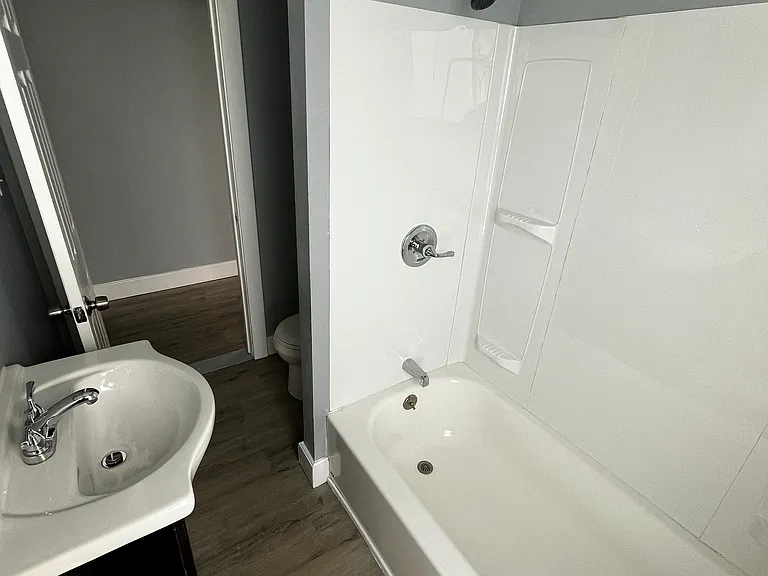 328 Ferry Ave #2 — Photo 4