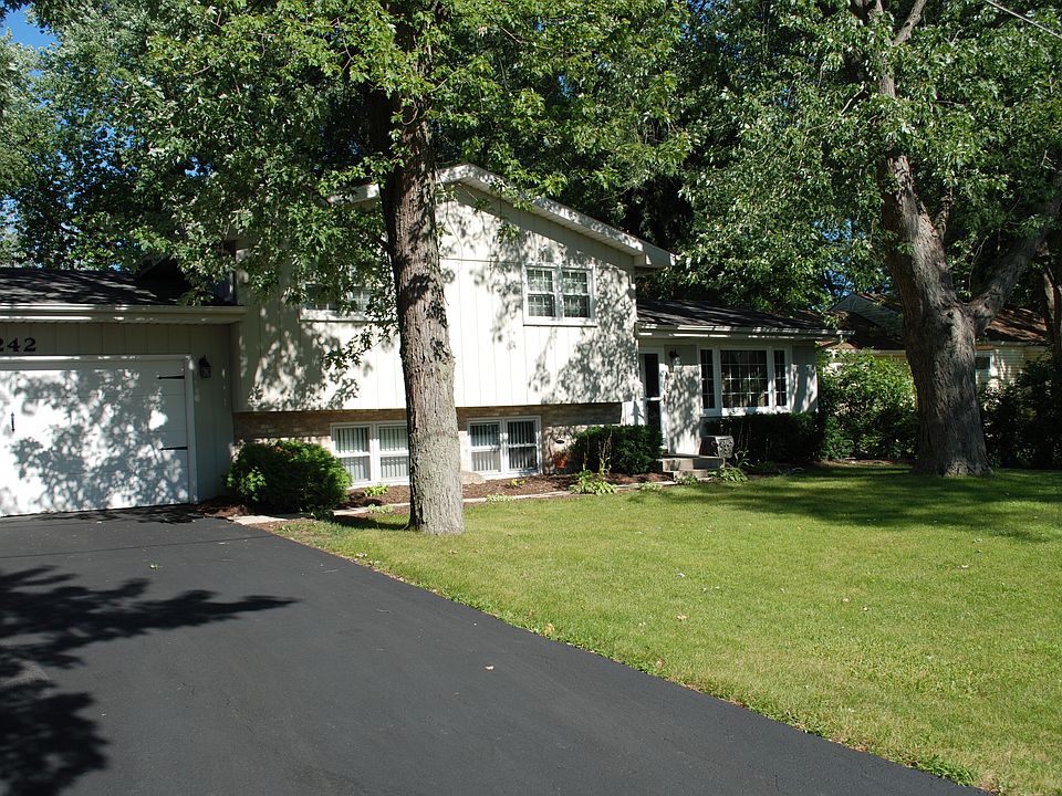 1st image of 1242 Elm Dr