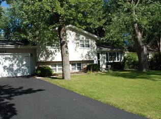 1242 Elm Dr, New Lenox, IL 60451