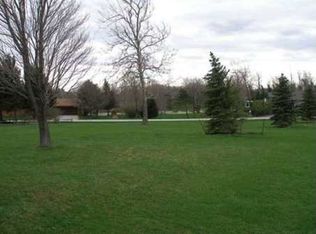 8261 Edgewater Dr, Carlock, IL 61725