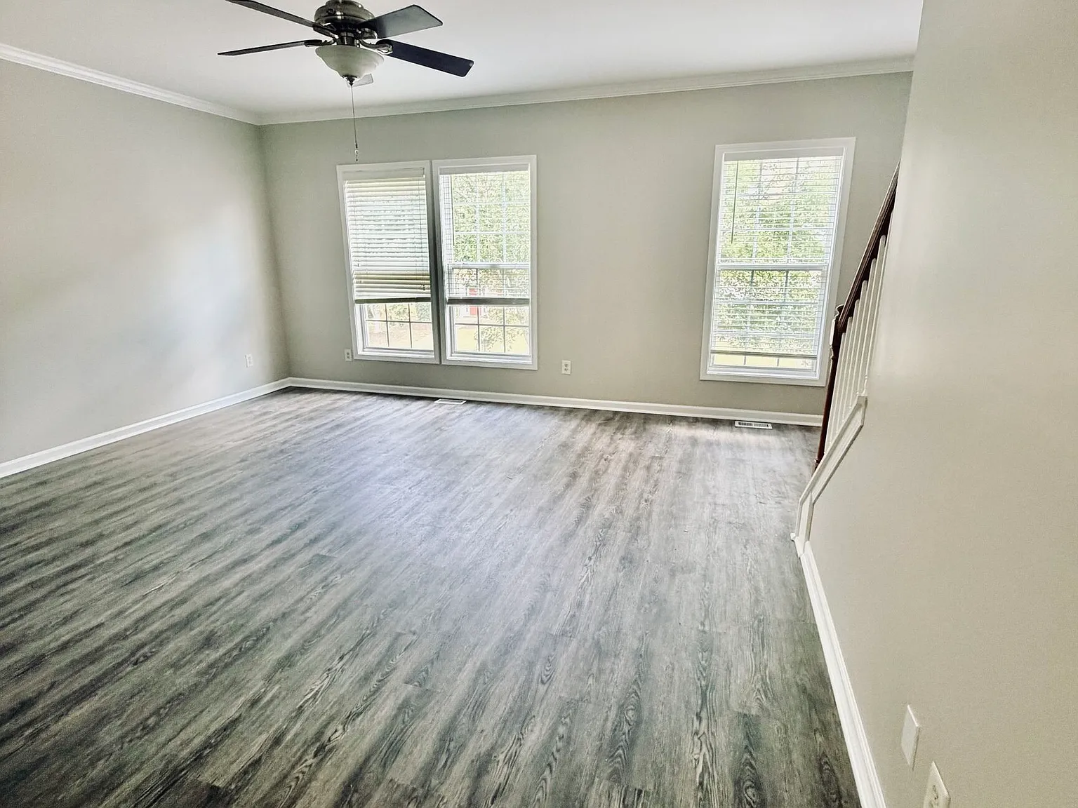 4 bed, 3.5 bath, $2,800 — Photo 2