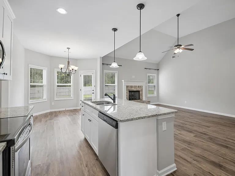 1121 Birchwood Dr — Photo 11
