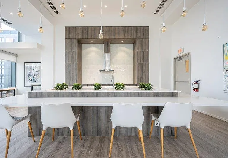 615 6th Ave SE #710 — Photo 45