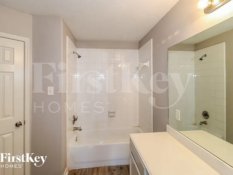 14111 Bishop Bend Ln — Photo 10