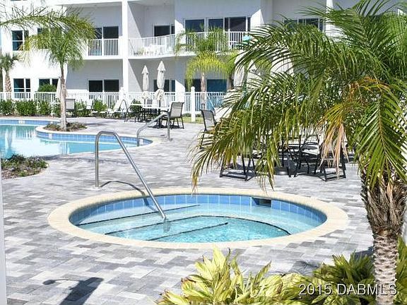 4th image of 2 Oceans Blvd #807