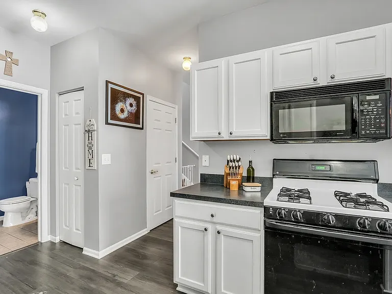 290X Falling Waters Dr — Photo 14