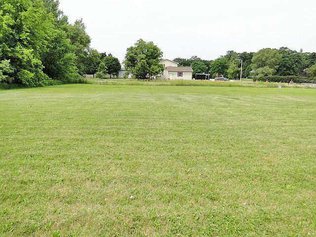2nd image of 12135 Oakcrest Dr
