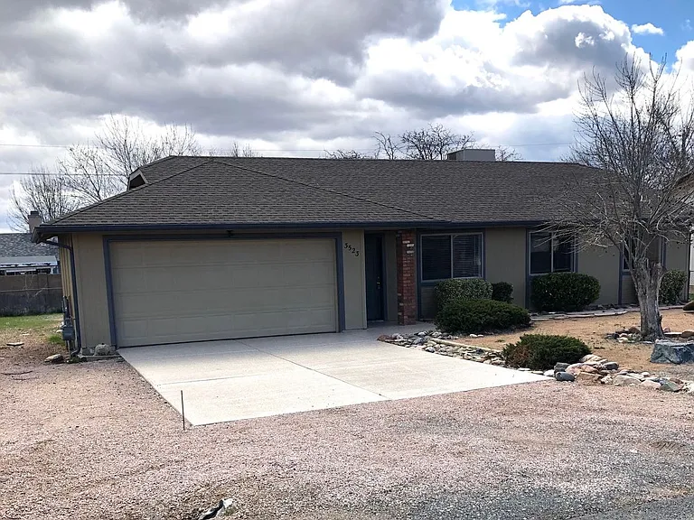 3523 N Dale Dr — Photo 1