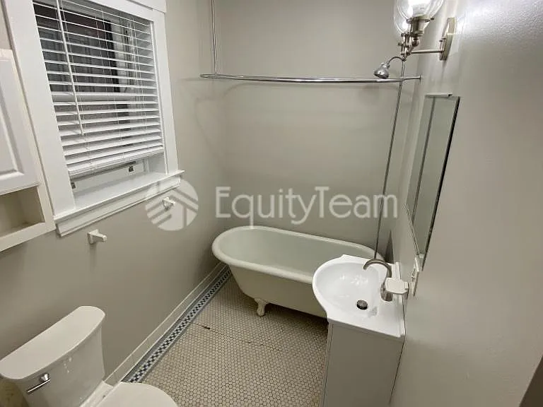 3740 Andrew Ave #1 — Photo 8
