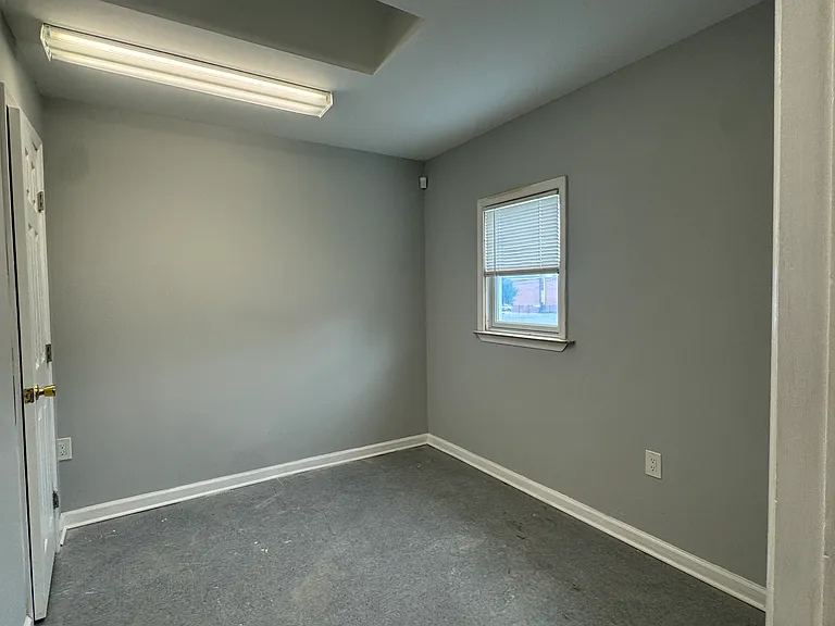4410 74th Ave — Photo 7