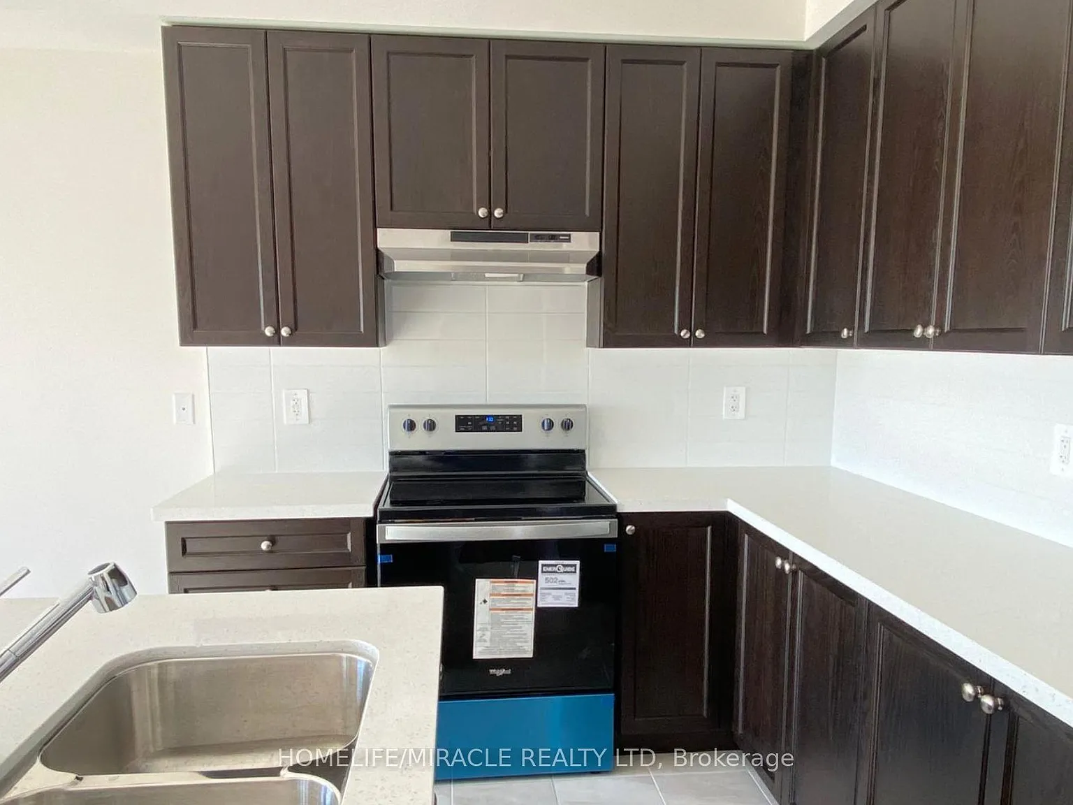 3 bed, $2,950 — Photo 2