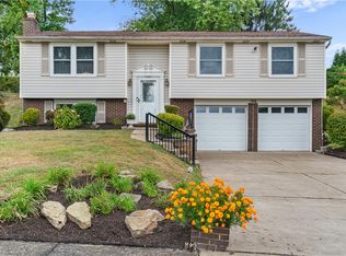 155 Cranbrooke Dr, Coraopolis, PA 15108
