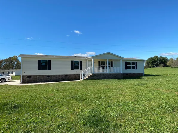 105 Foster Ferry Dr, Statesville, NC 28677