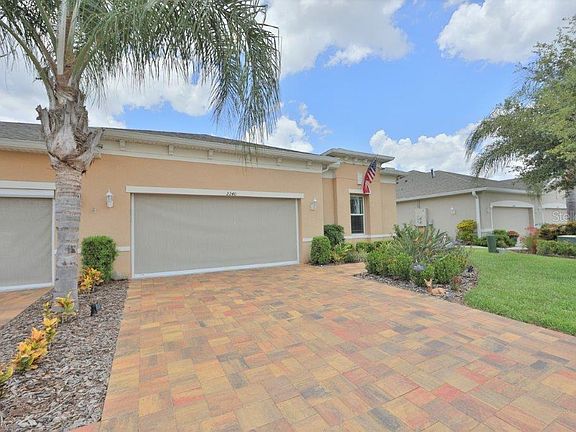 4th image of 2240 Vista Greens Dr