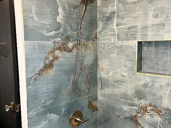 2nd image of 810 S Ash St