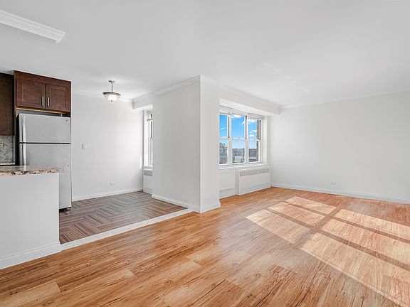 3rd image of 747 10th Ave APT 14F