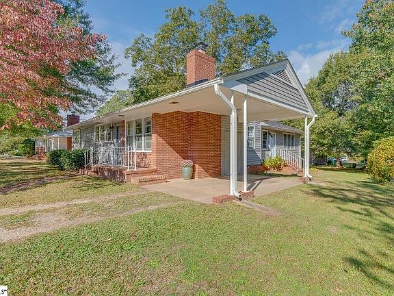 2nd image of 38 N Garden Cir