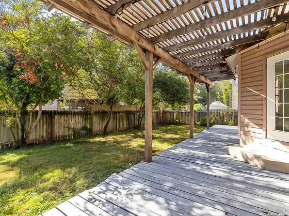 1687 Fir Circle, Schertz, TX 78154