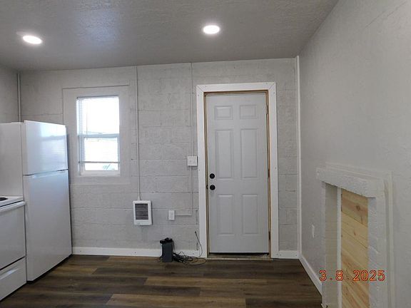 4th image of 4 W B St 1