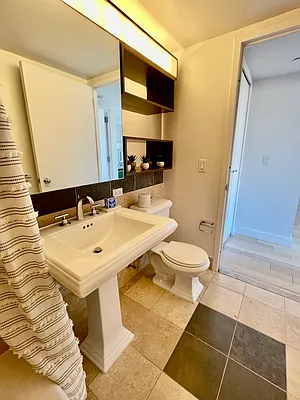 Rented by Cushman & Wakefield (Management) | media 54