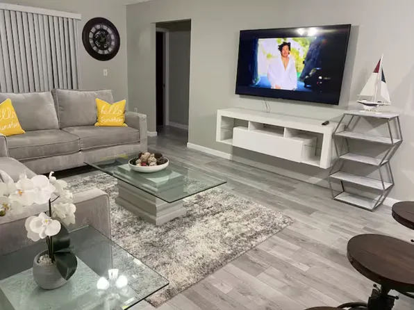 317 Montgomery Ave #317, Sarasota, FL 34243