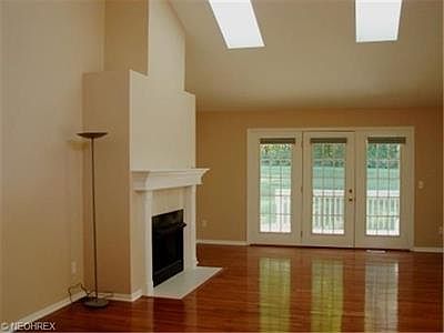 3rd image of 535 Treetop Ct