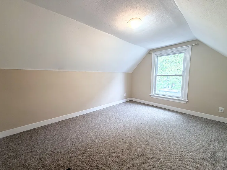 189 Stinson St — Photo 16