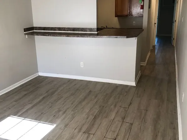 Van Guard Apartments