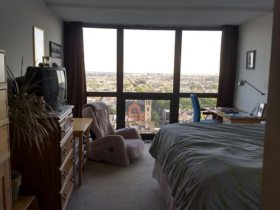 5th image of 241 S 6th St APT 1909