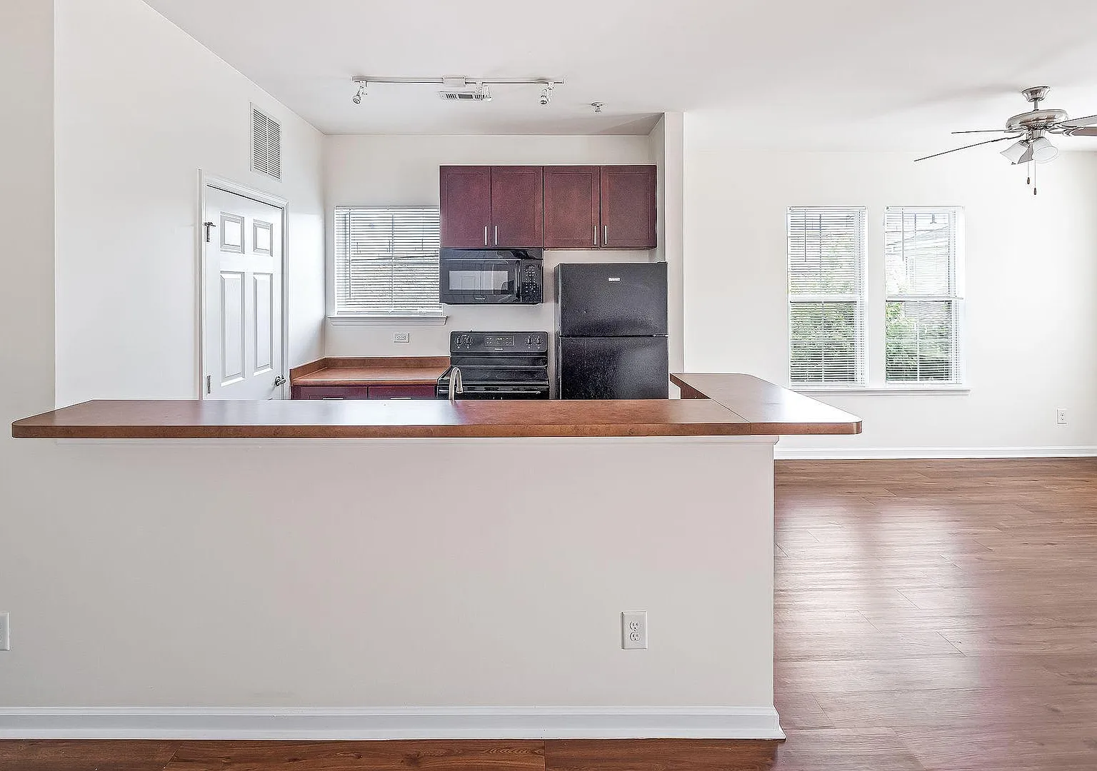Noda 20 Apartments — Photo 3