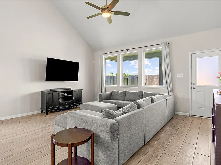 5347 Sunny Ray Dr — Photo 6
