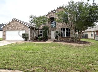 1502 Nightingale Ln, Corinth, TX 76210