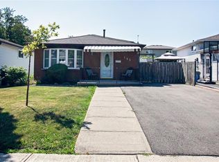 185 Lawnhurst Dr, Hamilton, ON L8V4R2