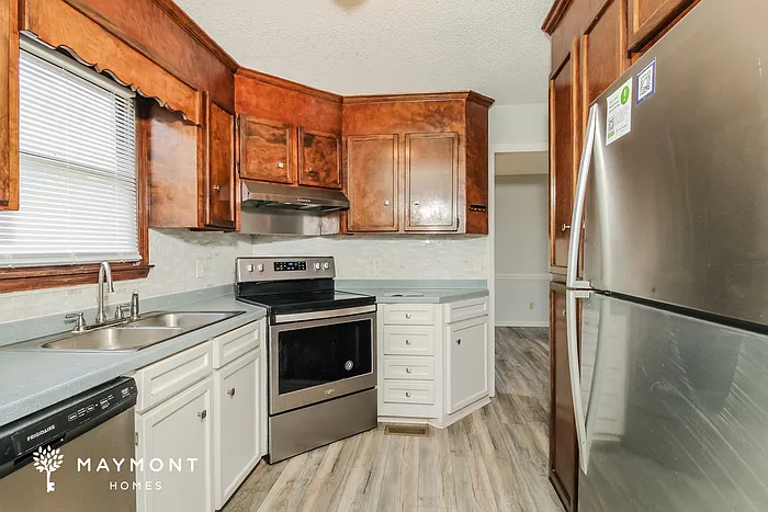 501 Sutters Mill Rd — Photo 5