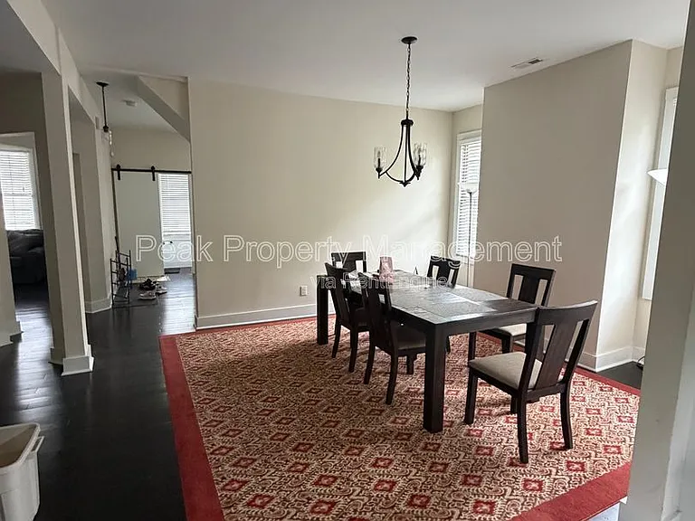 2311 Lamb Ave — Photo 3