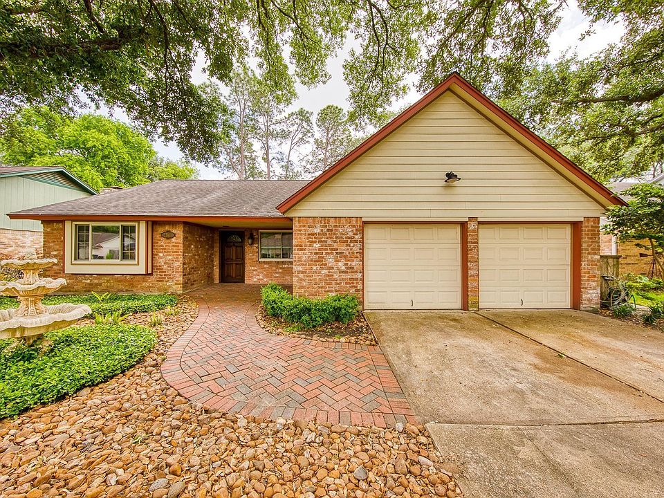1st image of 22411 Elsinore Dr