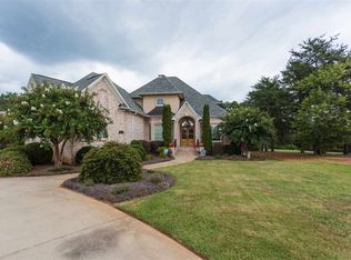 976 Nantahala Dr, Chesnee, SC 29323