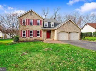 2632 Quincy Adams Dr, Herndon, VA 20171