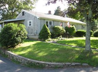 61 Plymouth St, Middleboro, MA 02346