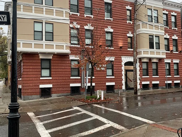 BOSTON COMFORT SUITES — Photo 72