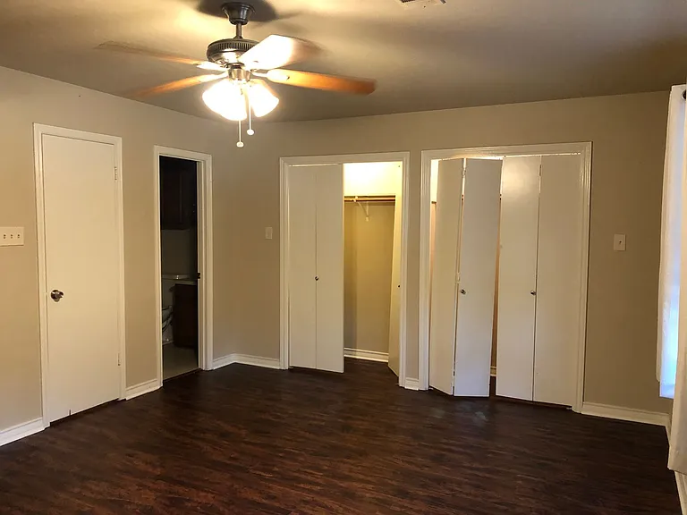 1401 Avenue O #G — Photo 6