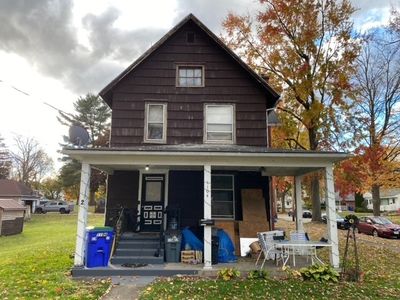 1104 Elm St, Medina, NY, 14103