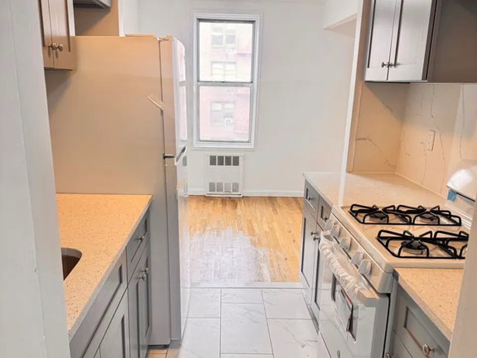 41-07 Bowne St #4H