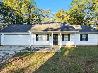 98 Mallie Ct, Hampton, GA 30228