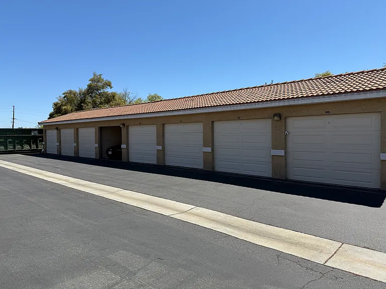 detached car garage