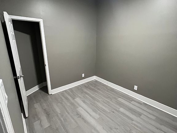 3rd image of 6753 S Loomis Blvd #1