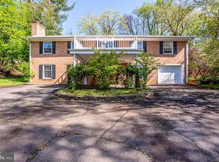 1621 Golden Ct, Mc Lean, VA 22101