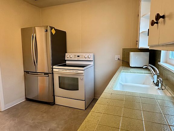 5th image of 7622 SE 22nd St